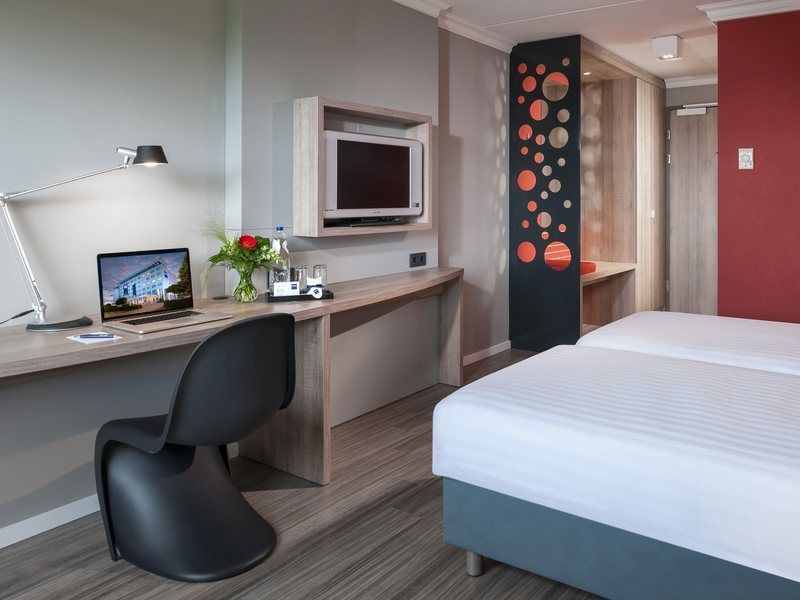Ramada By Wyndham Amsterdam Airport Schiphol Hotel Badhoevedorp