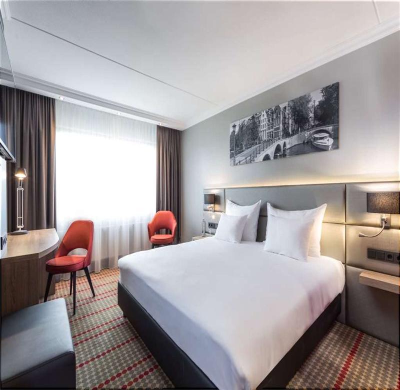 Ramada By Wyndham Amsterdam Airport Schiphol Badhoevedorp